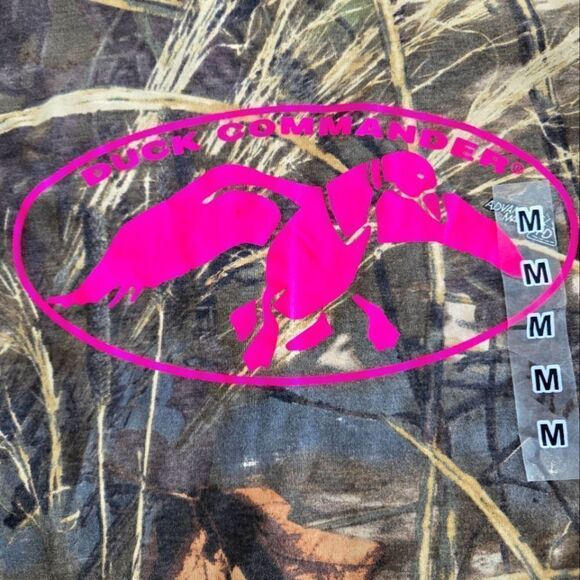 Duck Commander Kids Camouflage T-Shirt with Pink Logo - Picture 3 of 5